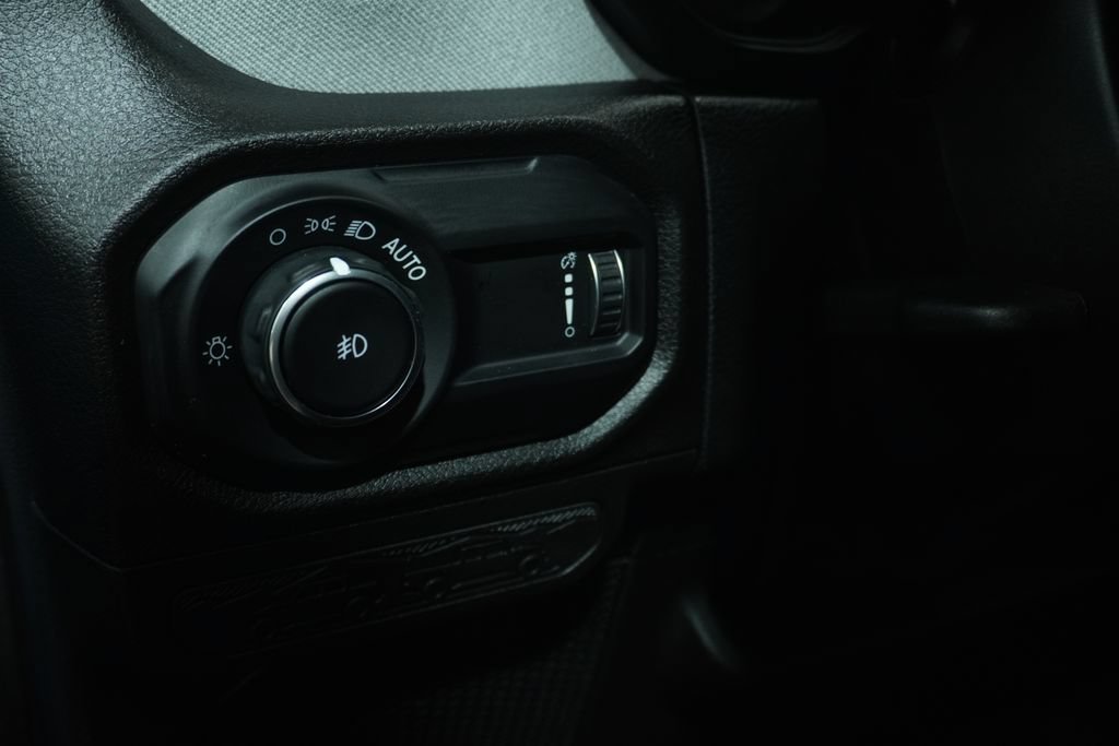 Used 2024 Jeep Wrangler Unlimited Sport AWD/4WD image 23