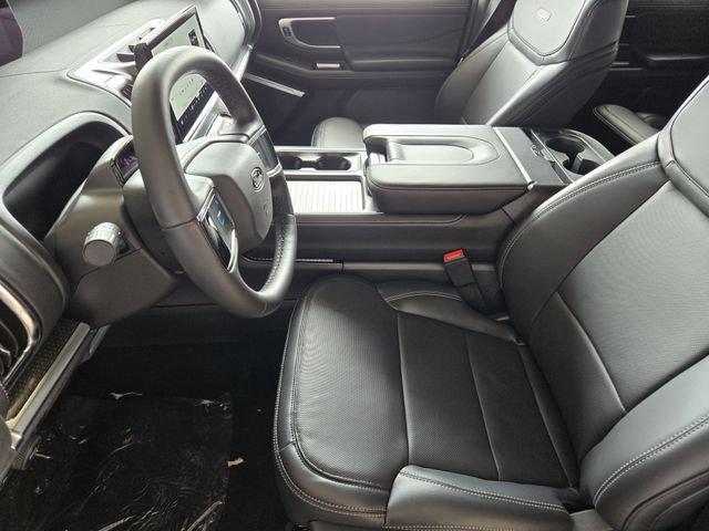 New 2026 Ford Expedition Platinum w/ Stealth Performance Package AWD/4WD image 9