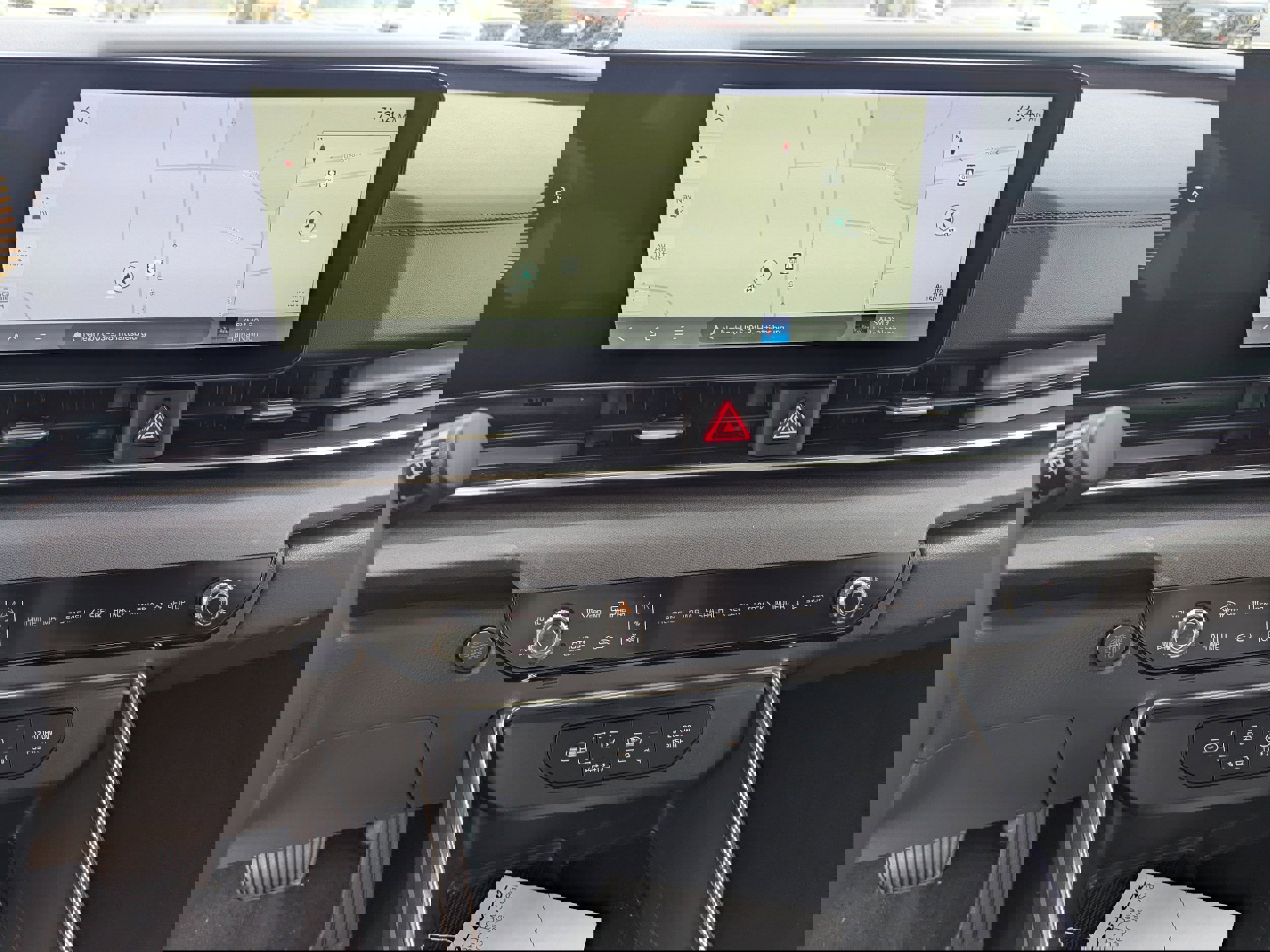 New 2025 Kia Carnival EX image 9