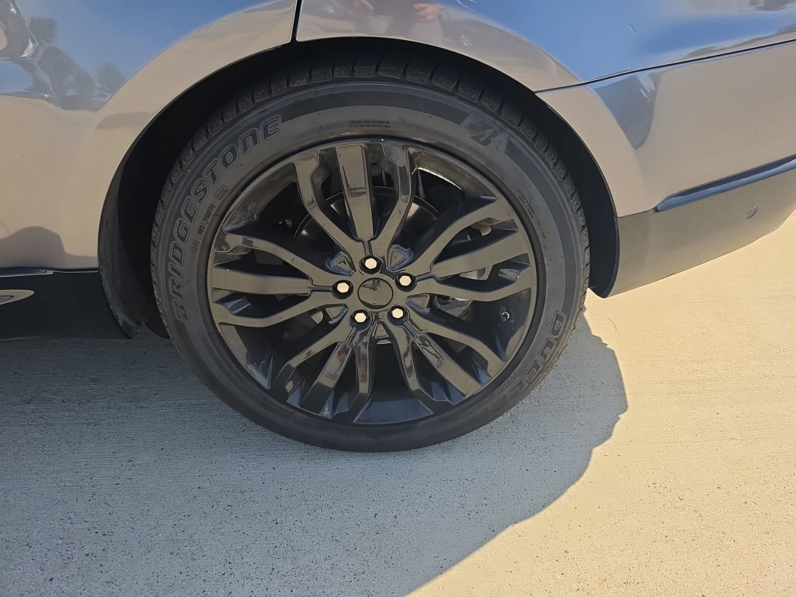 Used 2018 Land Rover Range Rover Sport HSE AWD/4WD image 15