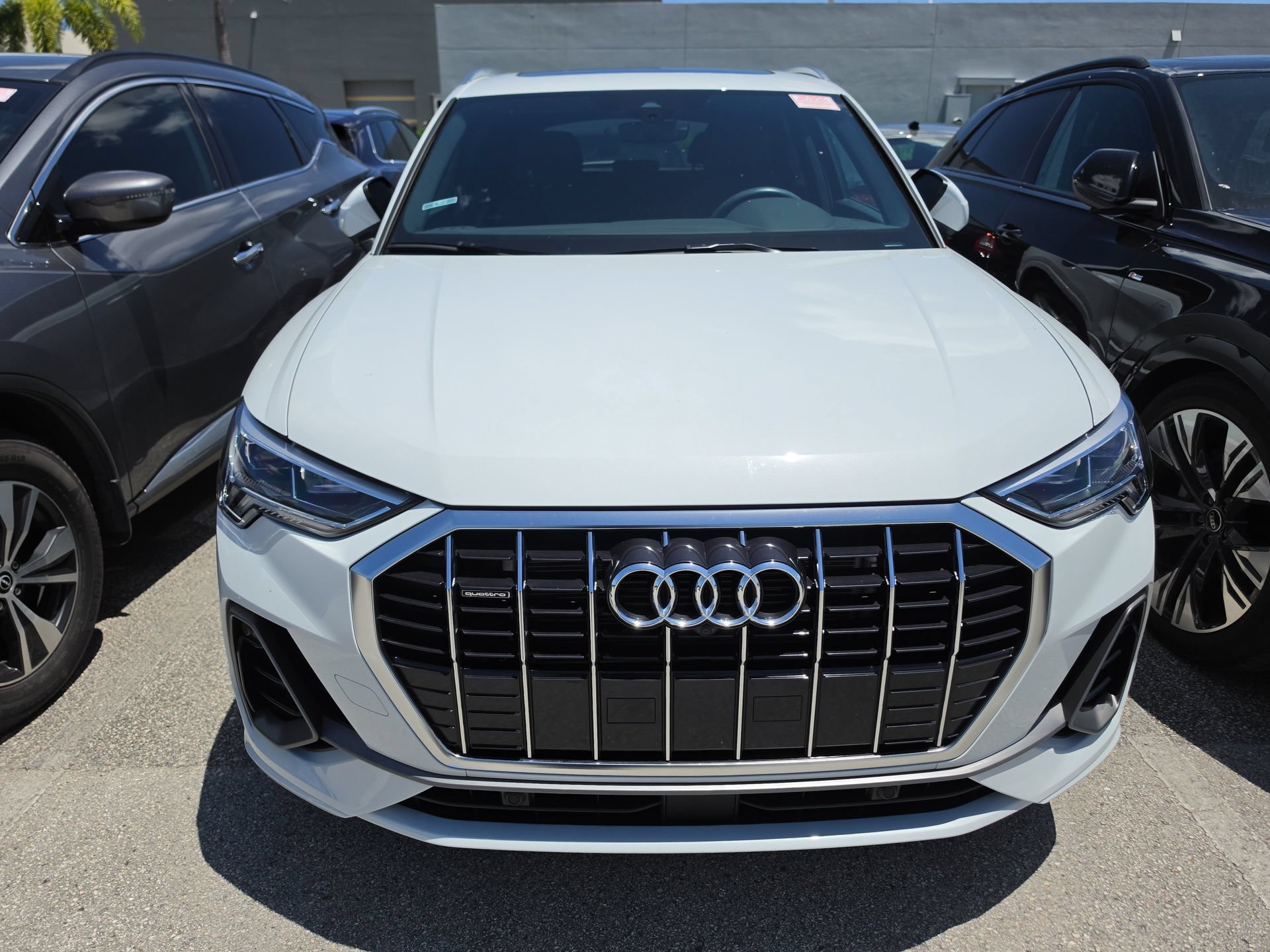 Certified 2022 Audi Q3 2.0T Premium Plus AWD/4WD image 2