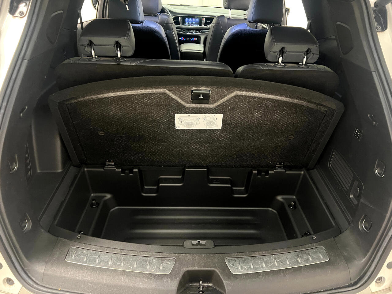 Used 2024 Buick Enclave Premium image 19