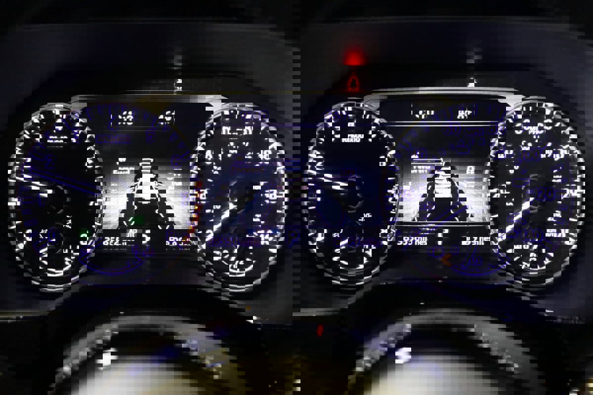 Used 2022 Nissan Pathfinder Platinum w/ Cargo Package image 41