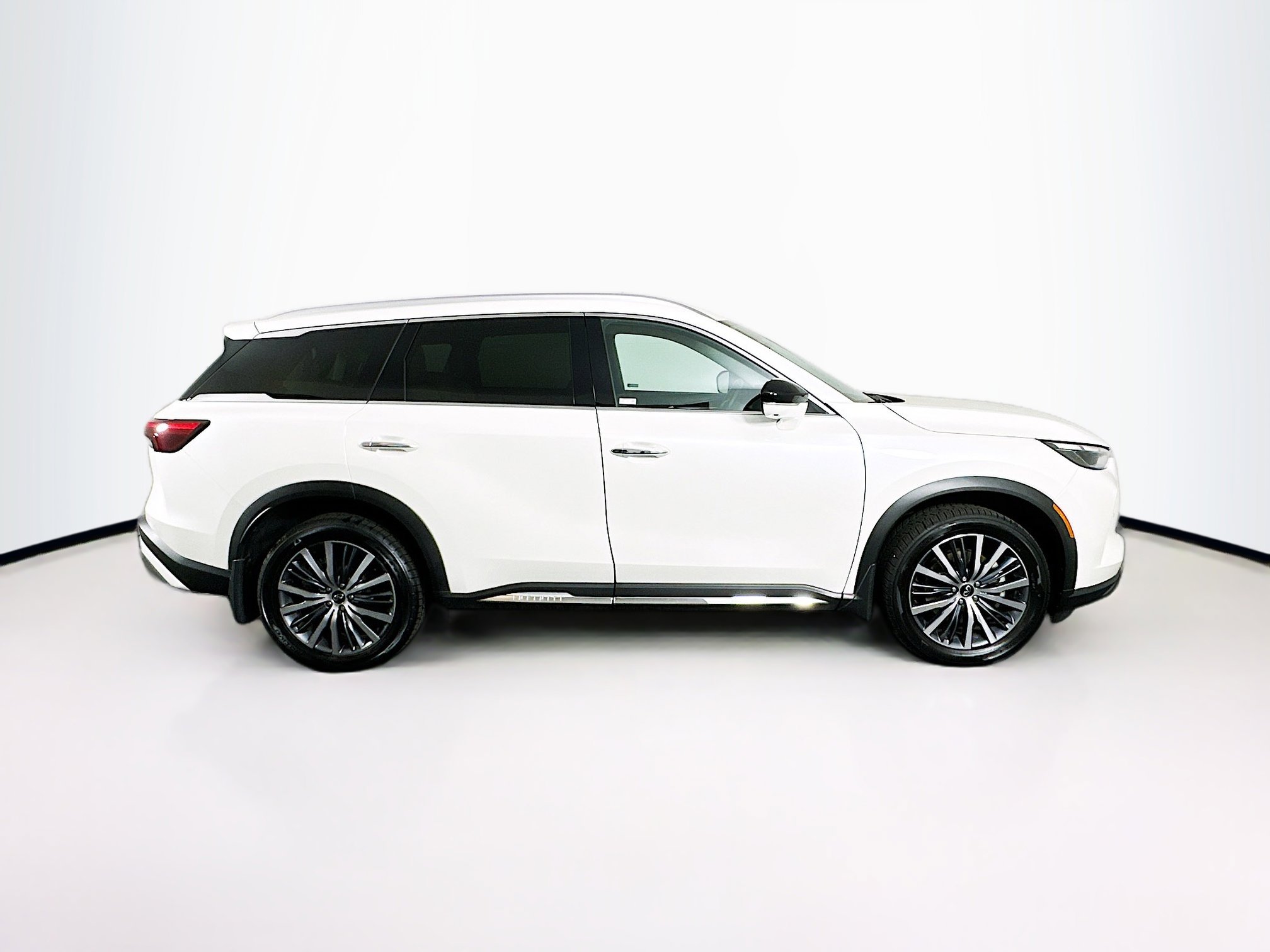 Used 2023 INFINITI QX60 Sensory w/ Vision Package image 10