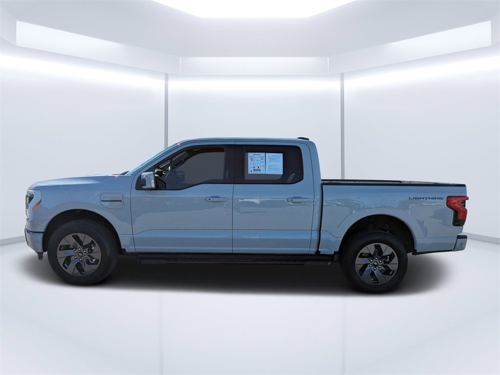 Used 2023 Ford F150 Lightning Lariat image 39