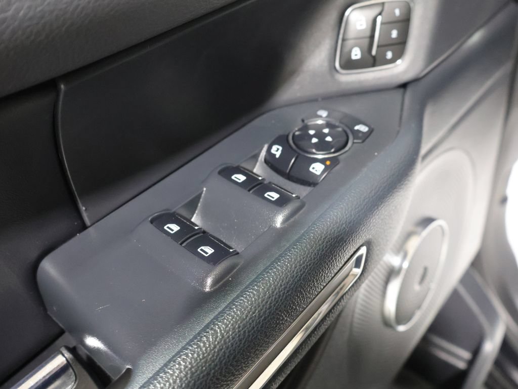 Used 2023 Ford Expedition XLT AWD/4WD image 14