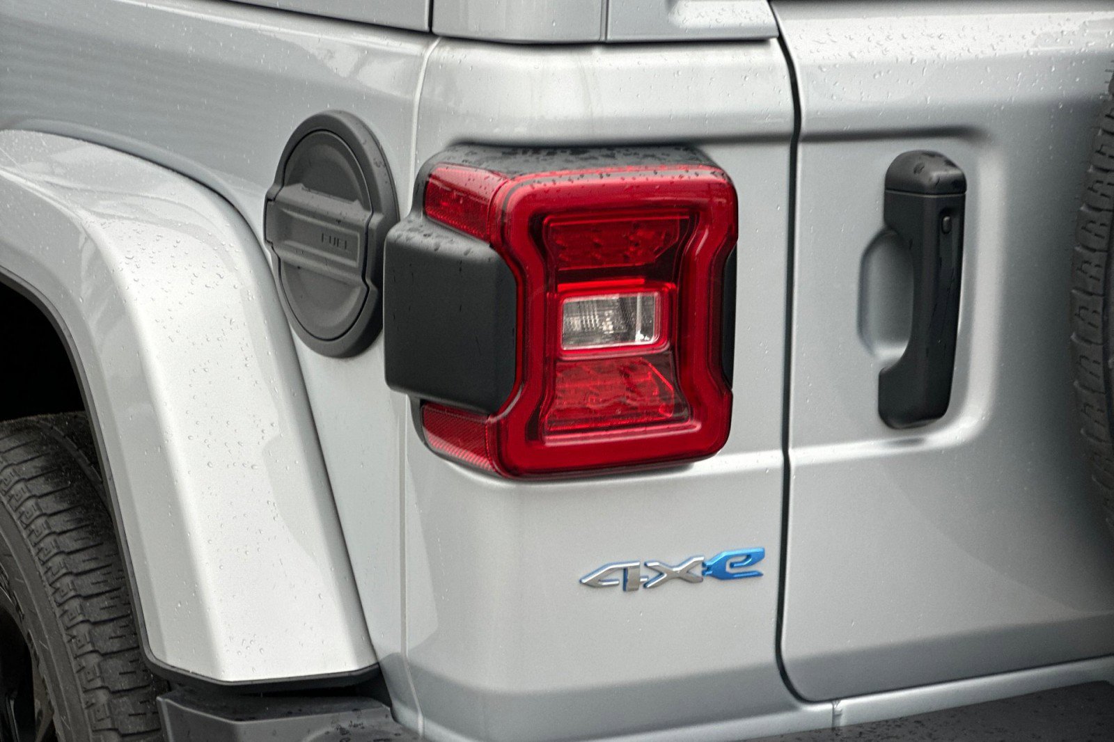 Used 2023 Jeep Wrangler Sahara image 28