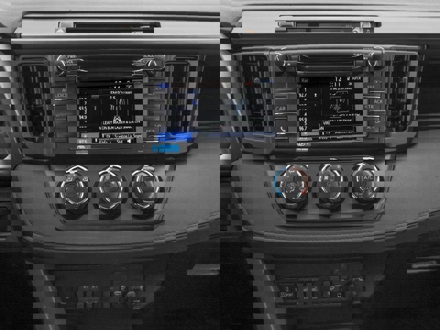 Used 2016 Toyota RAV4 LE image 9