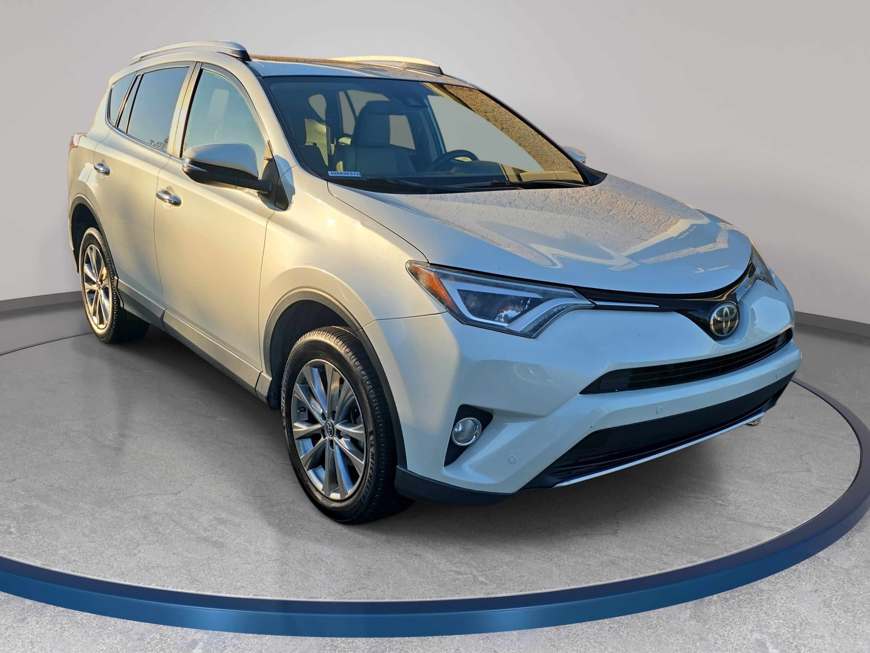 Used 2016 Toyota RAV4 Limited FWD image 3