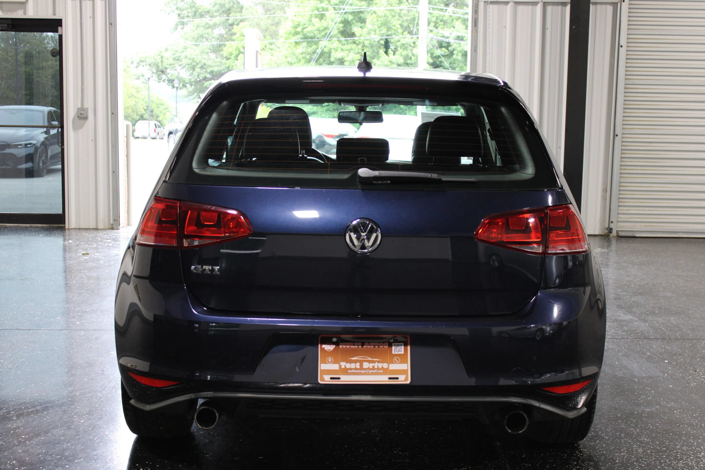 Used 2015 Volkswagen GTI SE FWD image 4