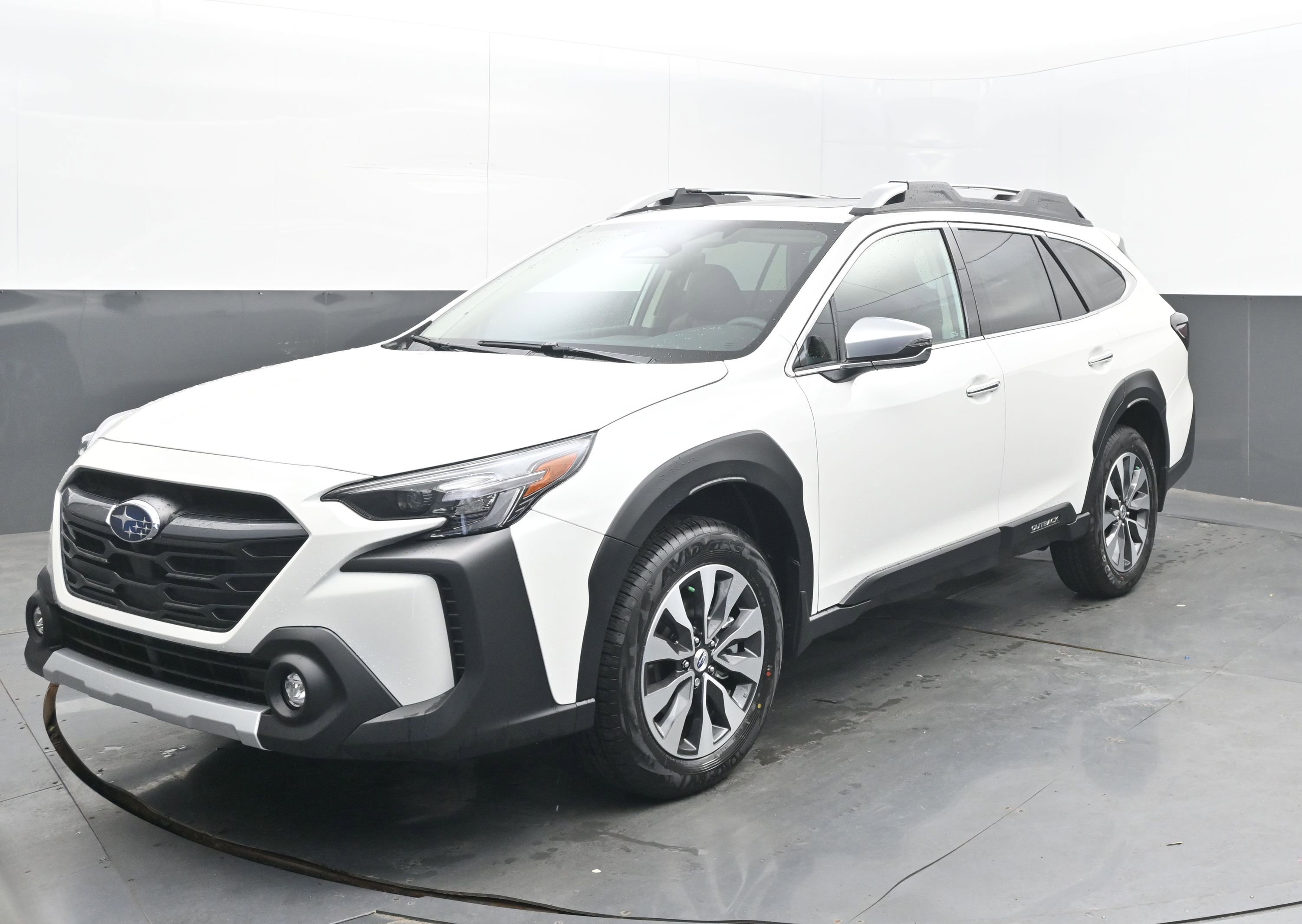 New 2025 Subaru Outback Touring XT image 3