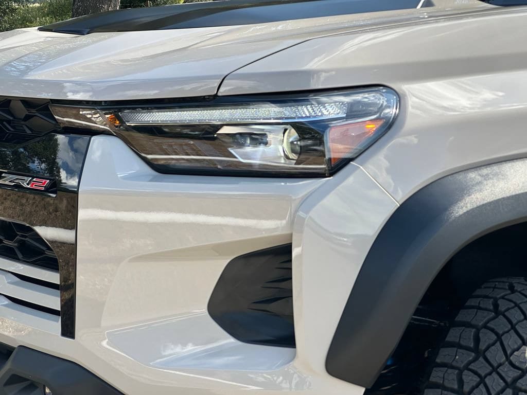 New 2026 Chevrolet Colorado ZR2 w/ Technology Package AWD/4WD image 25