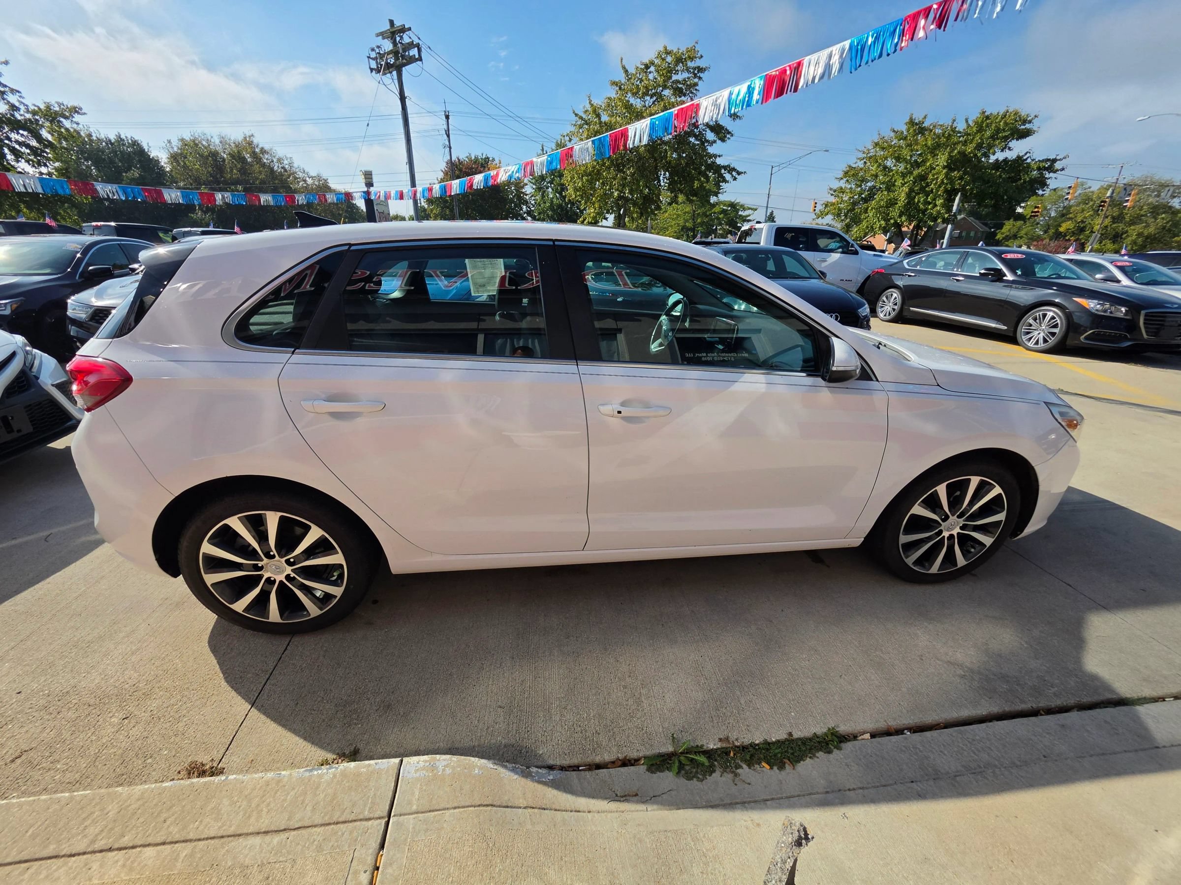 Used 2018 Hyundai Elantra GT w/ Tech Package 03 FWD image 7