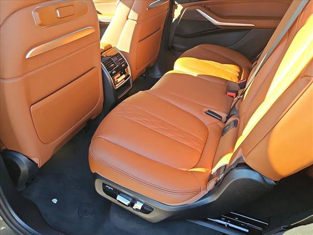 New 2027 BMW X7 xDrive40i w/ M Sport Package AWD/4WD image 16