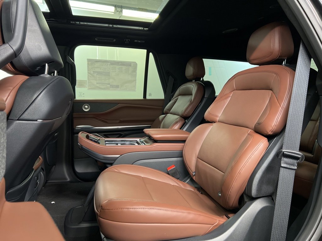 New 2026 Lincoln Navigator Reserve image 39