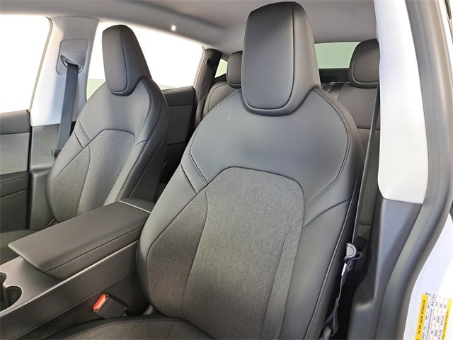 Used 2026 Tesla Model Y 2WD image 19