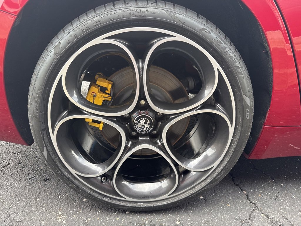Used 2022 Alfa Romeo Giulia Veloce image 20