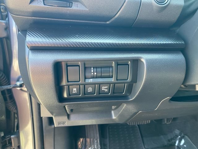 Used 2020 Subaru Crosstrek 2.0i Premium w/ Moonroof Package 2 AWD/4WD image 18