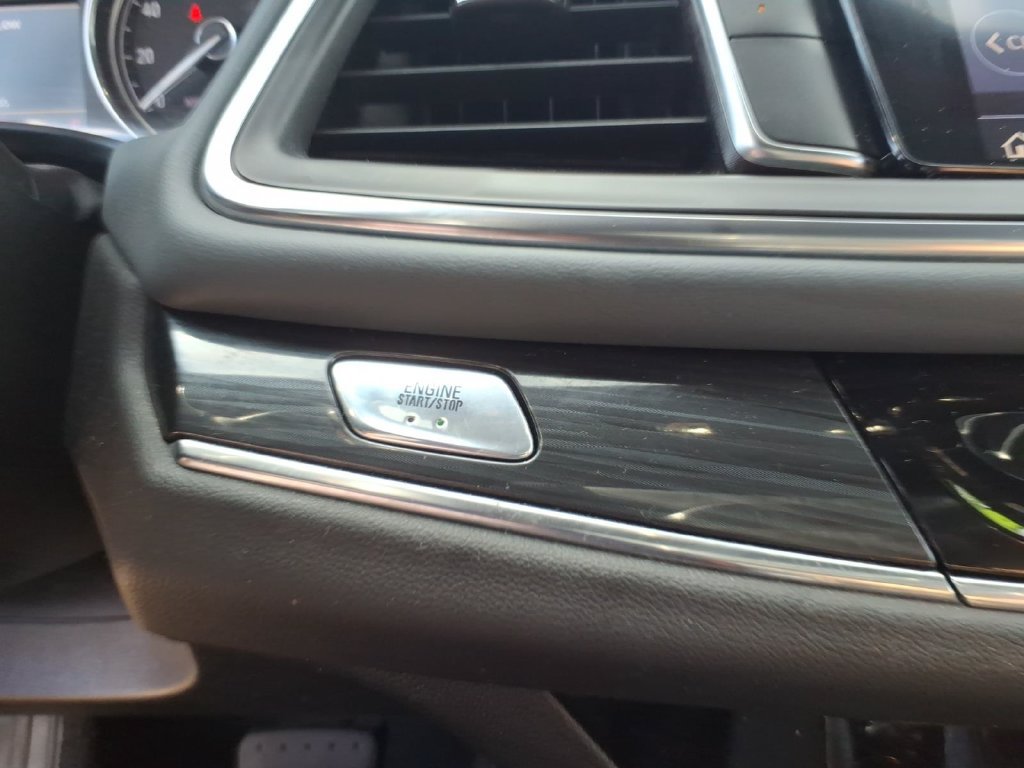 Used 2024 Buick Enclave Essence AWD/4WD image 22