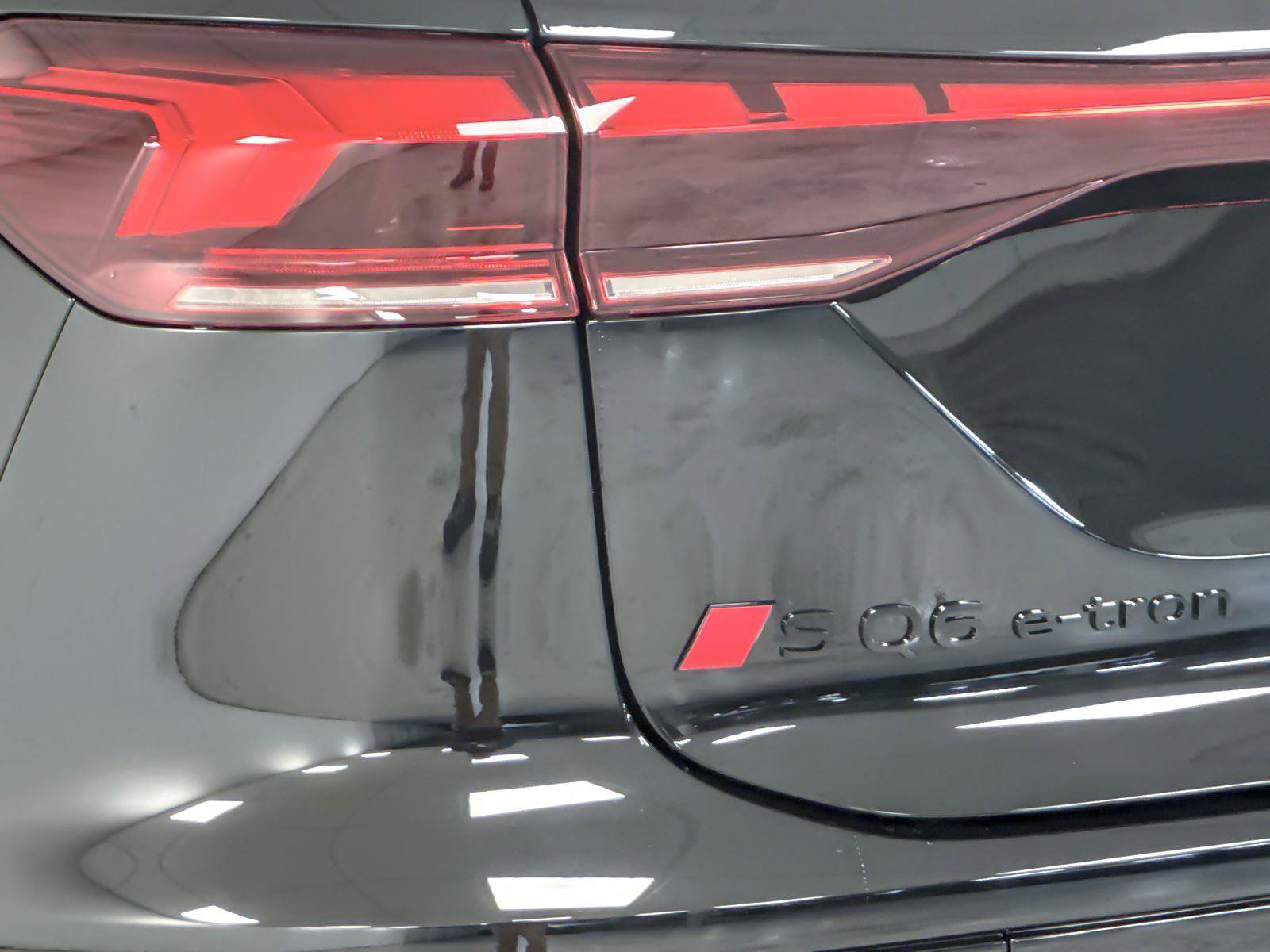 New 2027 Audi SQ6 e-tron Premium Plus AWD/4WD image 26