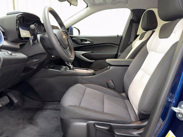 Used 2024 Chevrolet Trax LS w/ LS Convenience Package FWD image 14