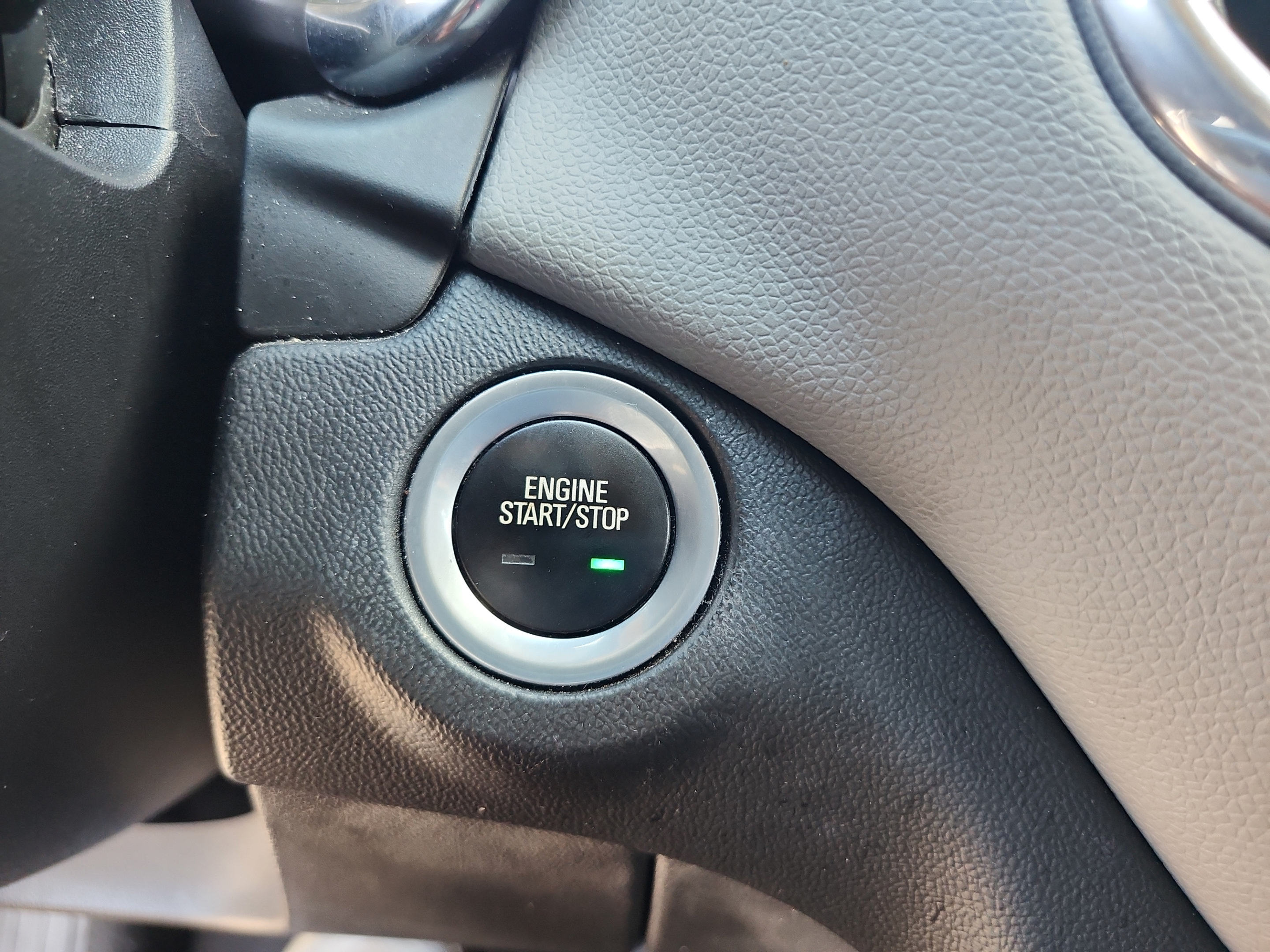 Used 2019 Chevrolet Equinox LS FWD image 26