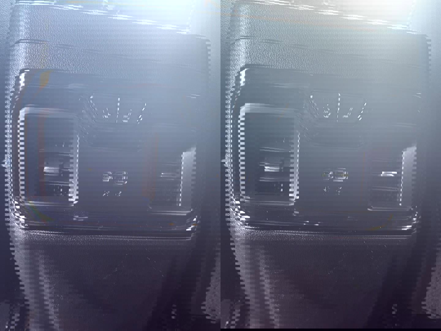 Used 2023 GMC Sierra 1500 AT4 w/ Technology Package image 16