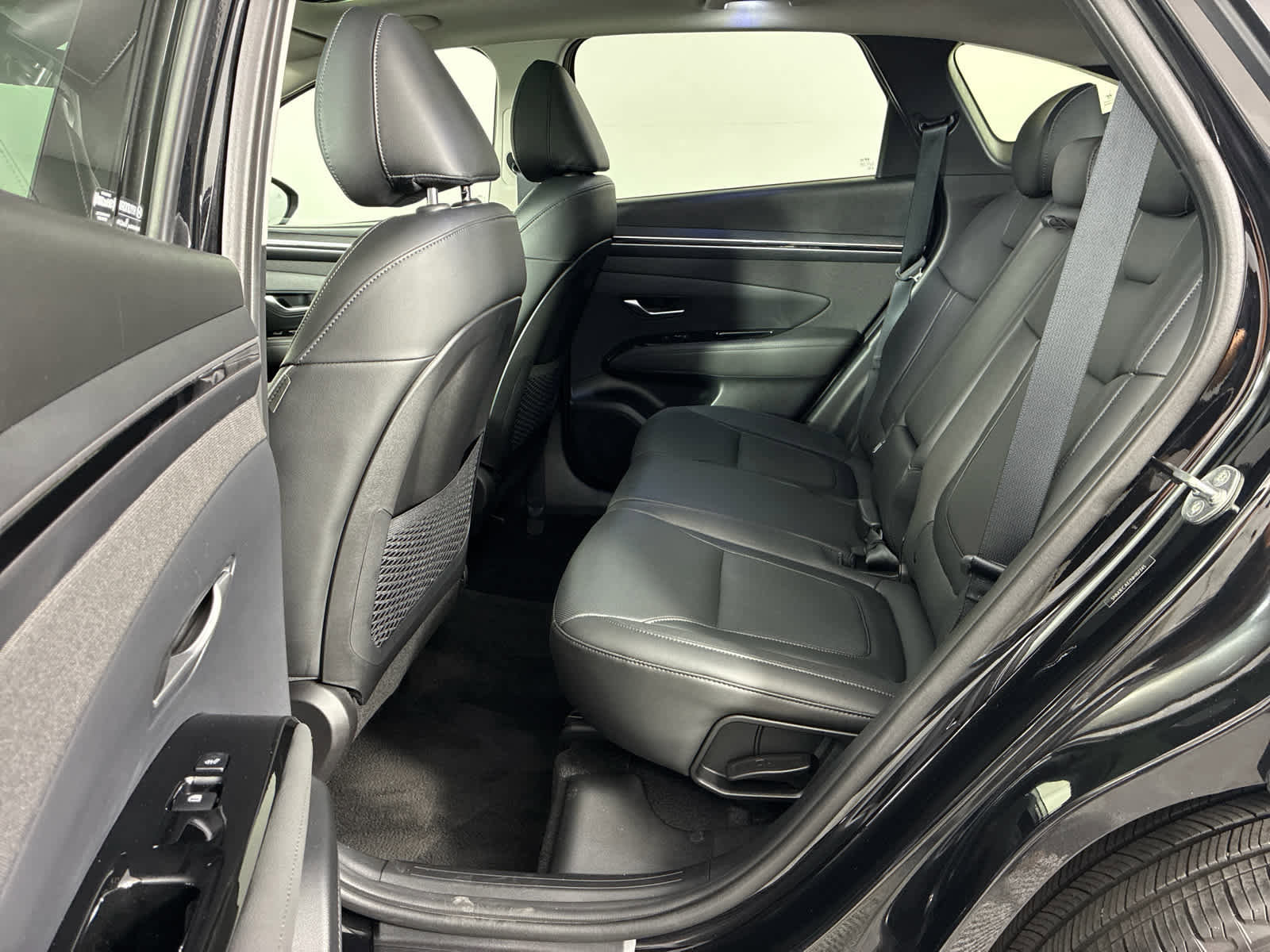 Used 2022 Hyundai Tucson Limited AWD/4WD image 12