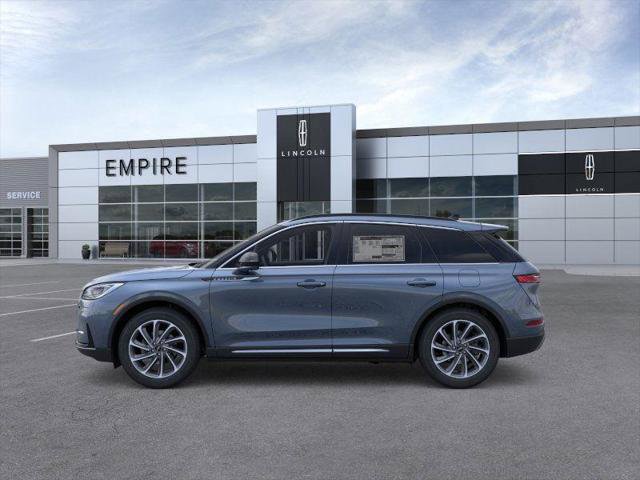 New 2025 Lincoln Corsair AWD w/ Equipment Group 101A image 3