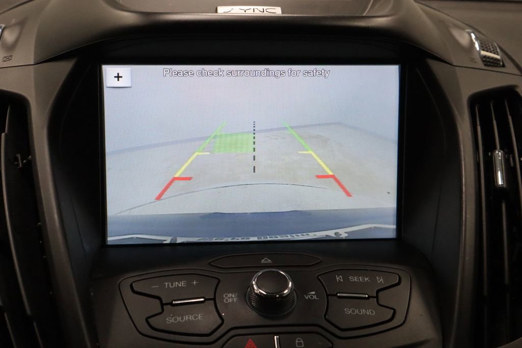 Used 2016 Ford Escape SE w/ Equipment Group 201A image 3