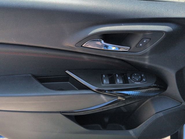Used 2024 Chevrolet Trax RS w/ Sunroof Package FWD image 26