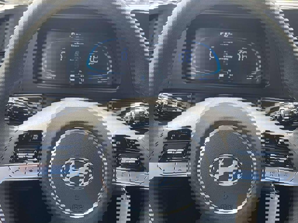 New 2026 Hyundai Elantra SE image 36