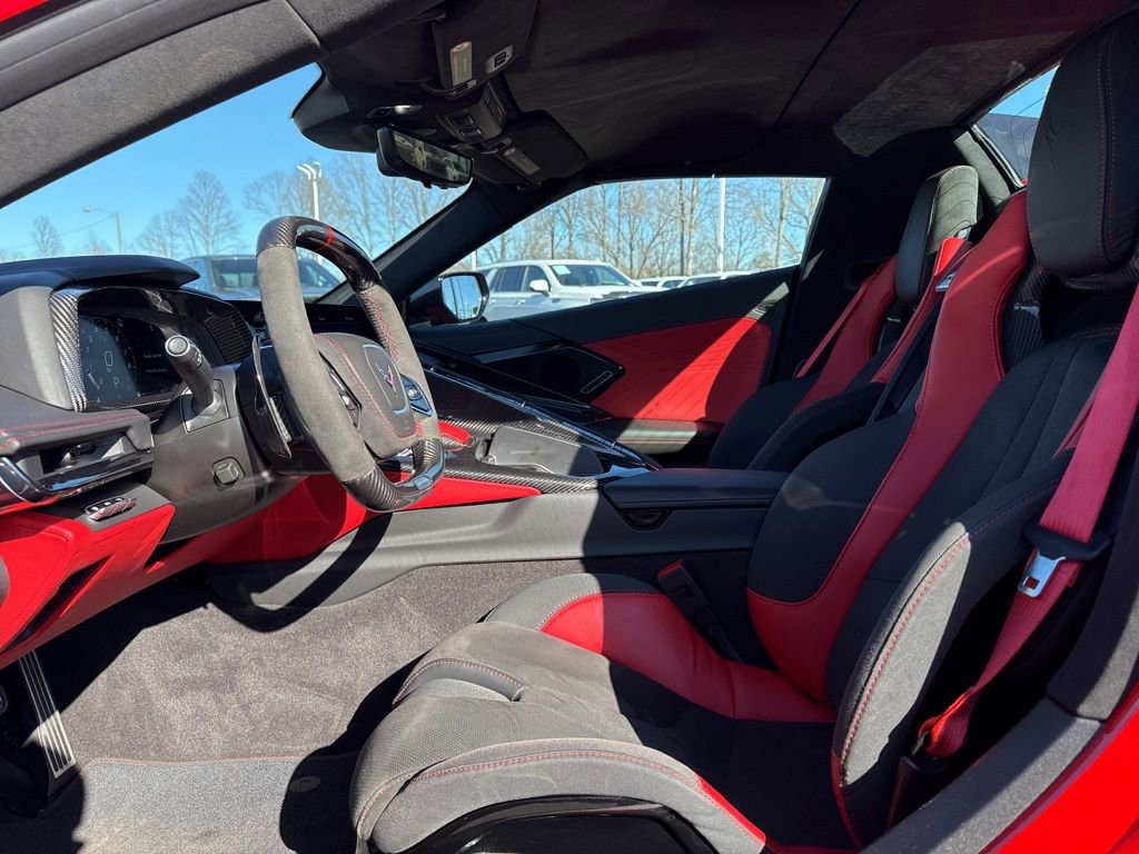 Used 2023 Chevrolet Corvette Z06 w/ Z07 Performance Package image 9
