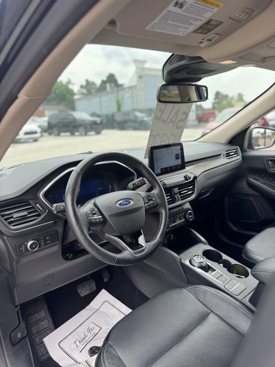Used 2020 Ford Escape Titanium image 10
