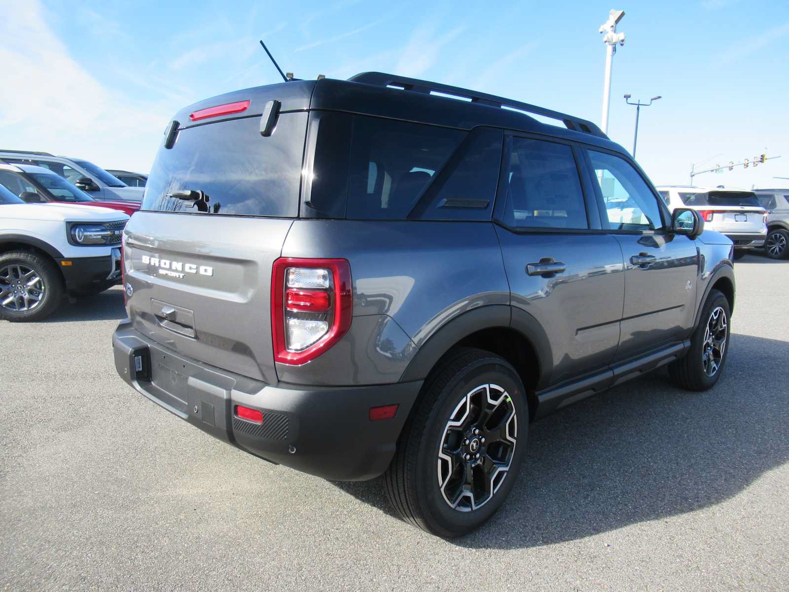 New 2025 Ford Bronco Sport Outer Banks w/ Outer Banks Tech Package+ AWD/4WD image 5