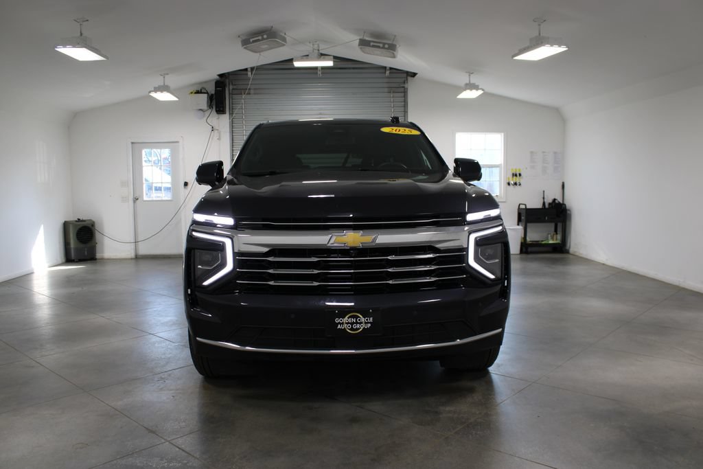 Used 2025 Chevrolet Tahoe LT AWD/4WD image 3