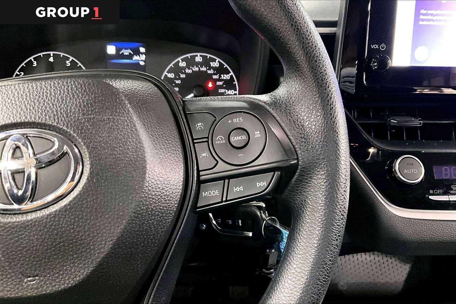 Certified 2025 Toyota Corolla LE FWD image 25