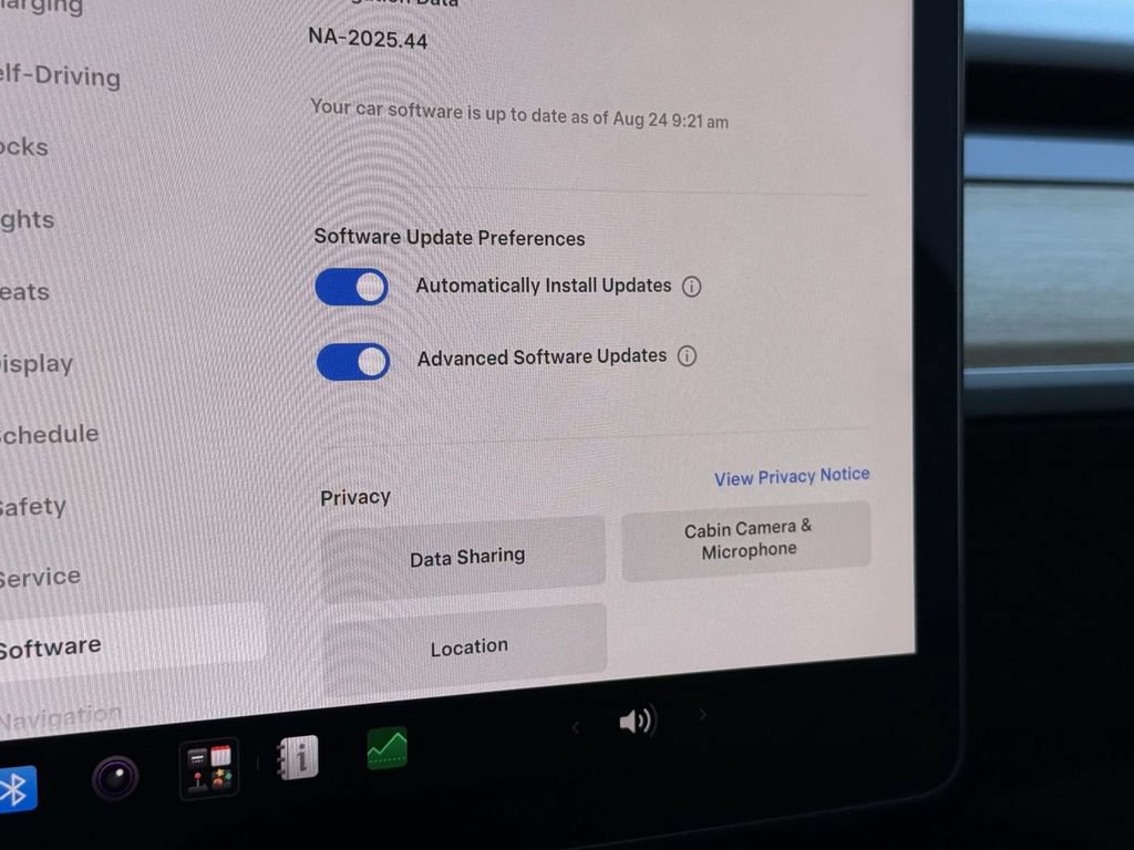 Used 2022 Tesla Model Y Performance AWD/4WD image 22