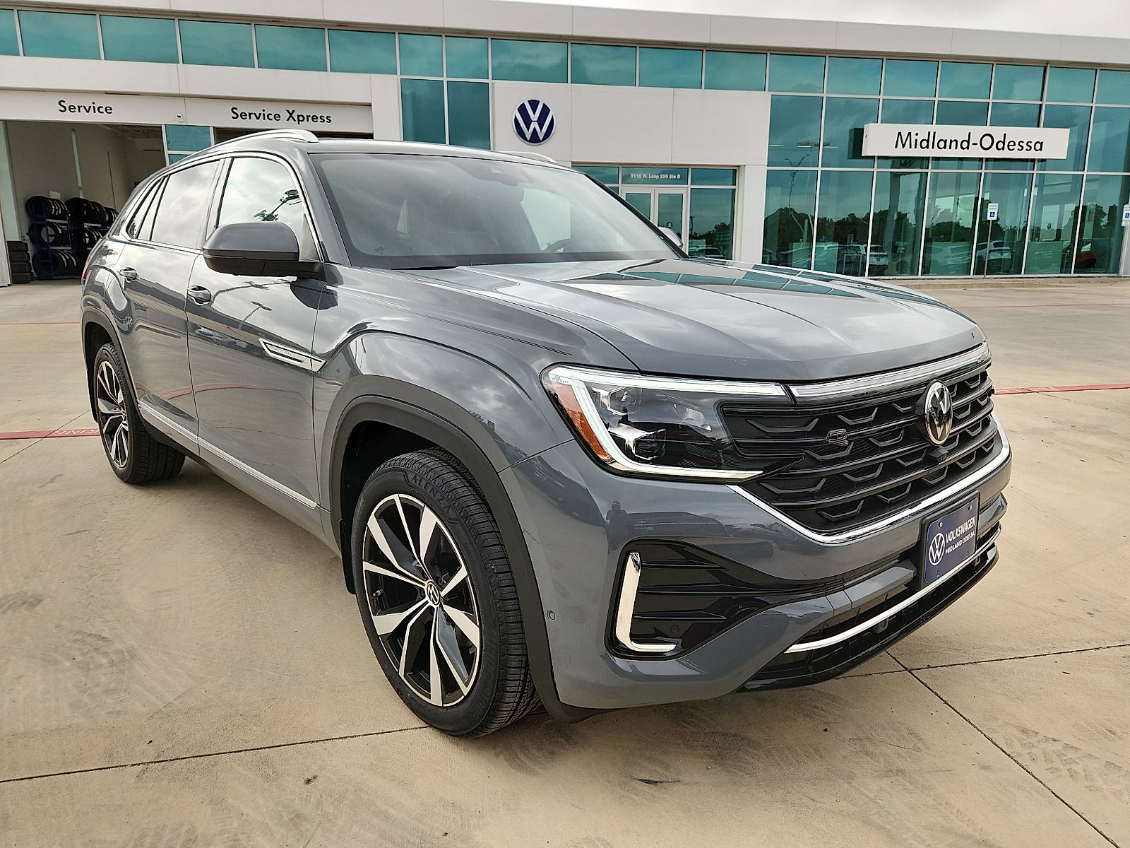 New 2026 Volkswagen Atlas Cross Sport SEL Premium R-Line