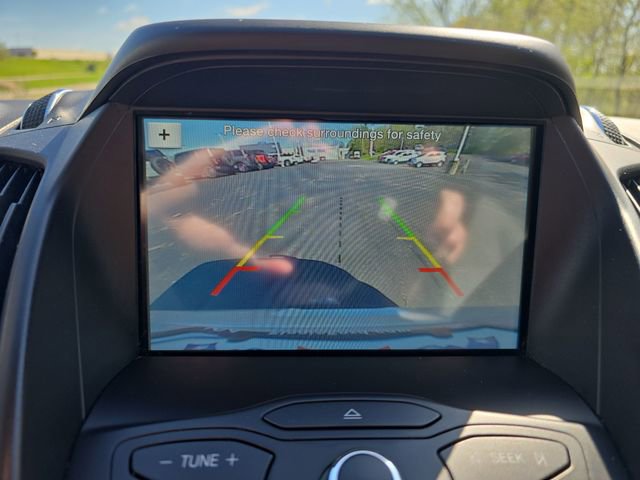 Used 2016 Ford Escape SE w/ Equipment Group 201A FWD image 14