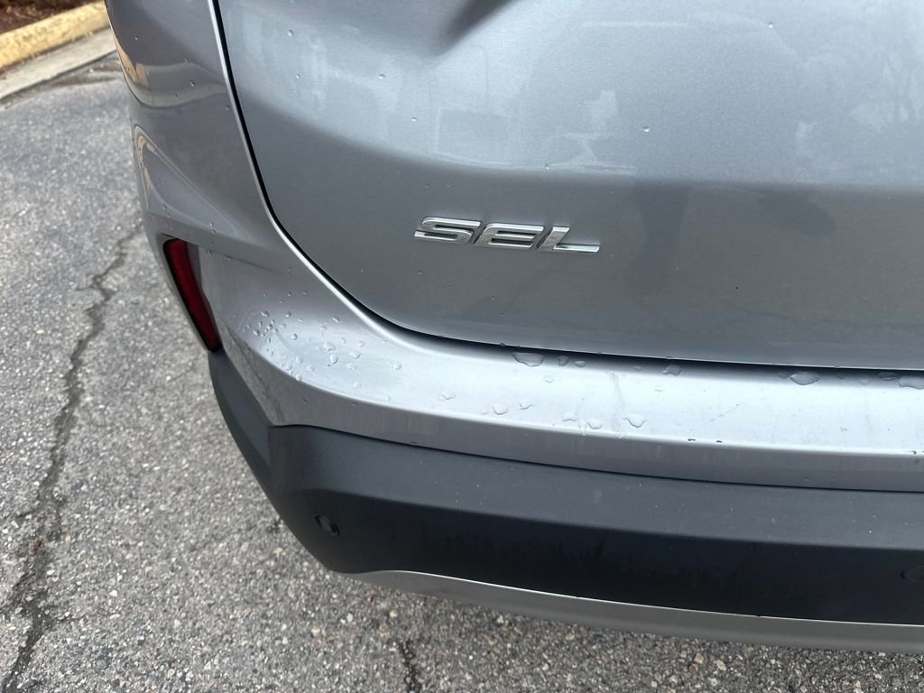 Used 2024 Ford Edge SEL image 21