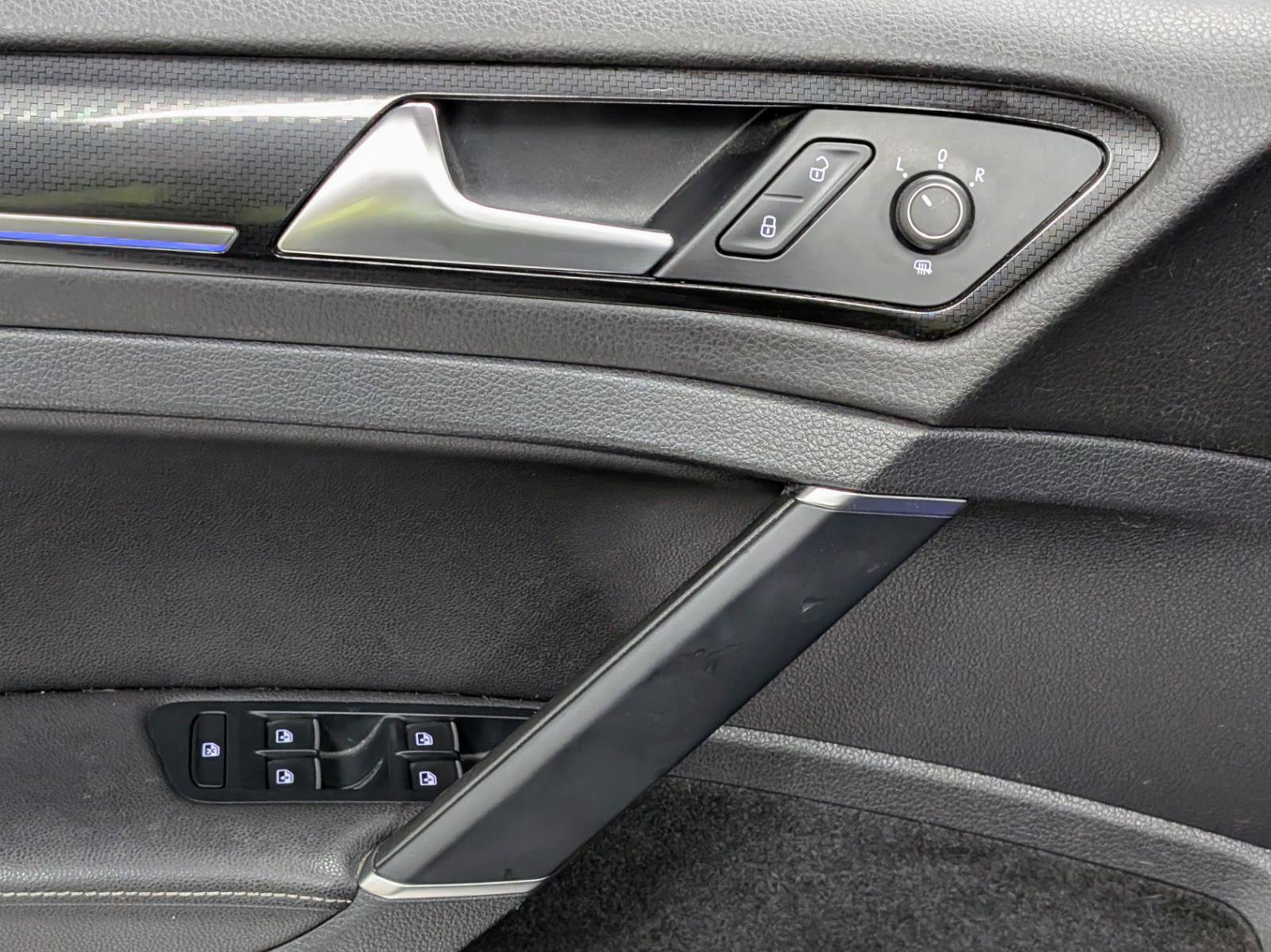 Used 2019 Volkswagen Golf 4-Door image 15