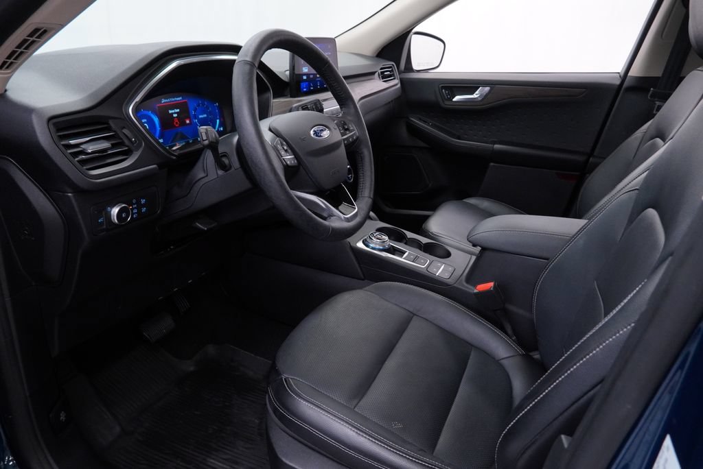 Used 2020 Ford Escape Titanium AWD/4WD image 11