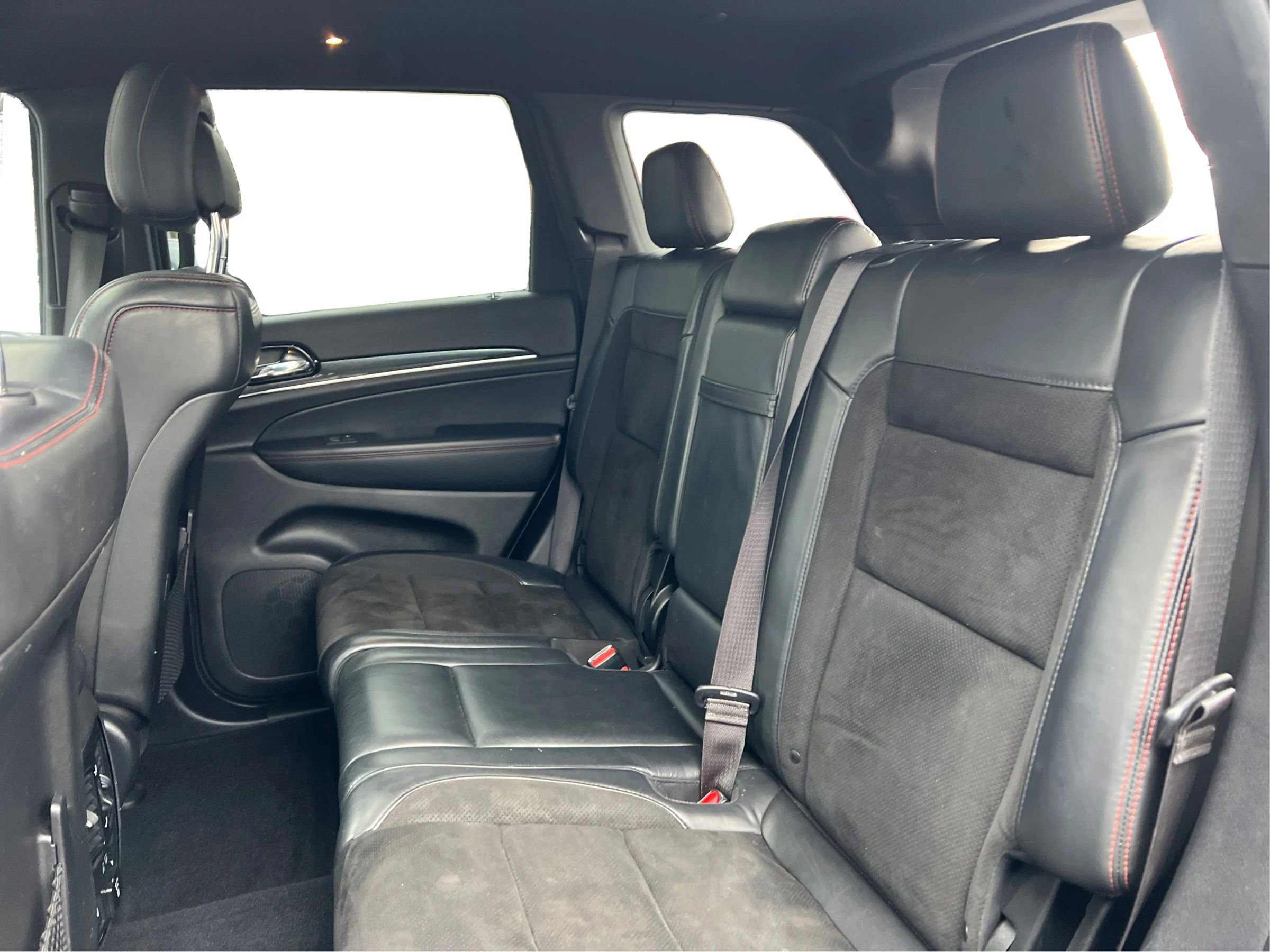 Used 2019 Jeep Grand Cherokee Trailhawk image 12