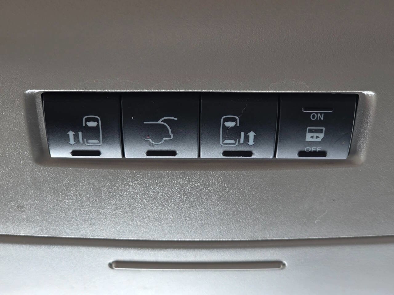 Used 2015 Dodge Grand Caravan SXT image 16