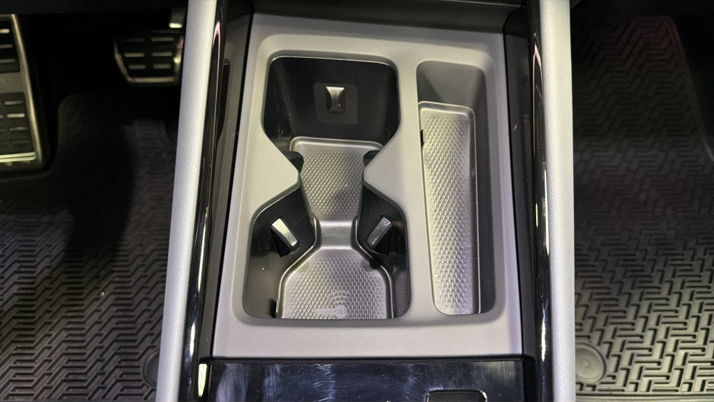 New 2026 Volkswagen Tiguan SEL R-Line AWD/4WD image 38