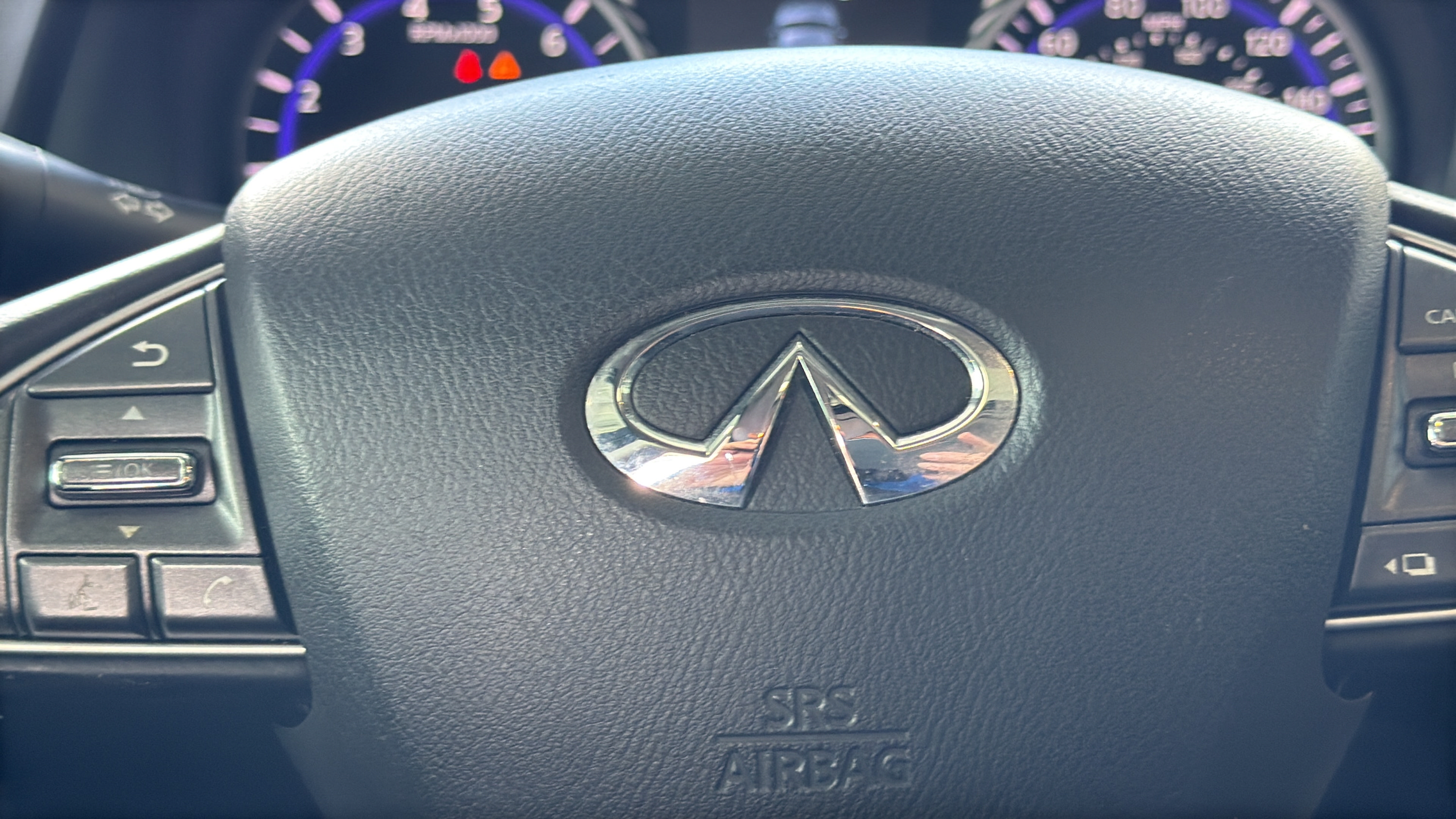 Used 2015 INFINITI Q50 Premium w/ Navigation Package RWD image 26