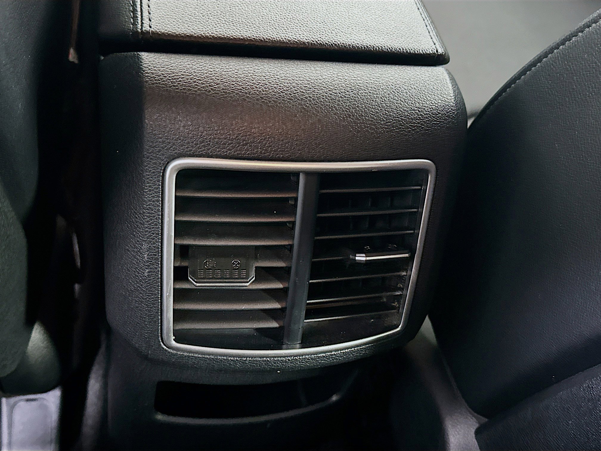 Used 2024 Kia Sportage EX image 28