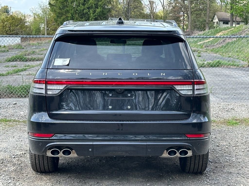 New 2026 Lincoln Aviator AWD image 4