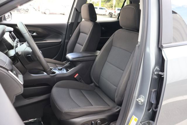 Used 2023 GMC Terrain SLE w/ Driver Convenience Package FWD image 13